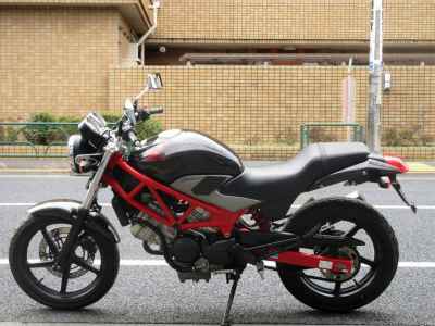 Honda VTR250 2011