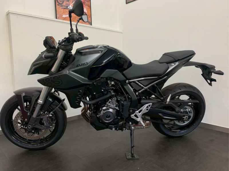 Suzuki GSX-8S 2024
