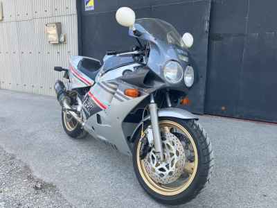 Yamaha FZR1000 1989