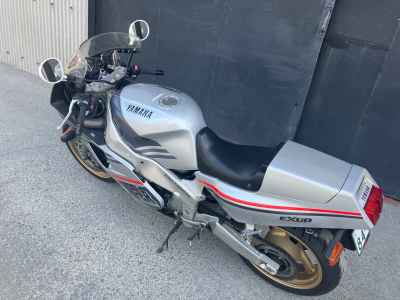 Yamaha FZR1000 1989