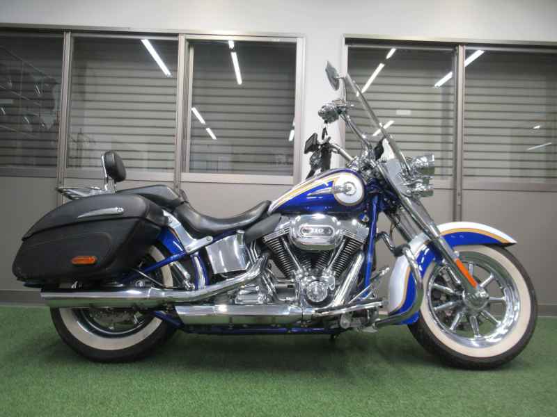 Harley-Davidson Electra Glide FLHTKSE1800 2013