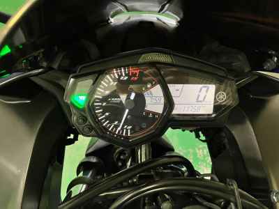 Yamaha YZF-R25 2015