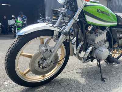 Kawasaki KH400 2023