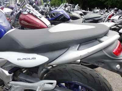 Suzuki Gladius SFV400 2010