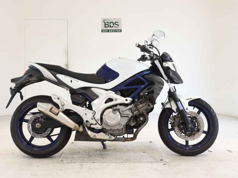Suzuki Gladius SFV400 2010