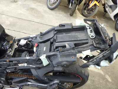 Suzuki GSR400 2010