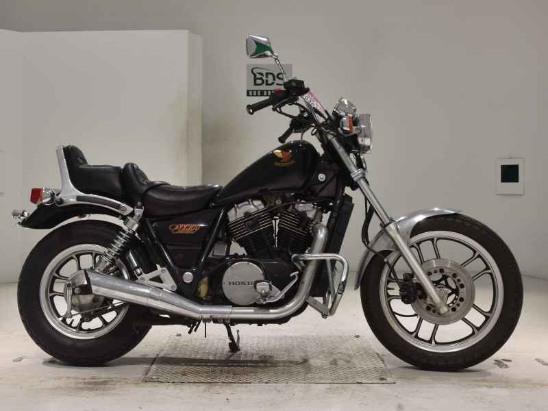 Honda NV750 Custom 1984