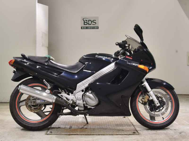 Kawasaki ZZR250 2002