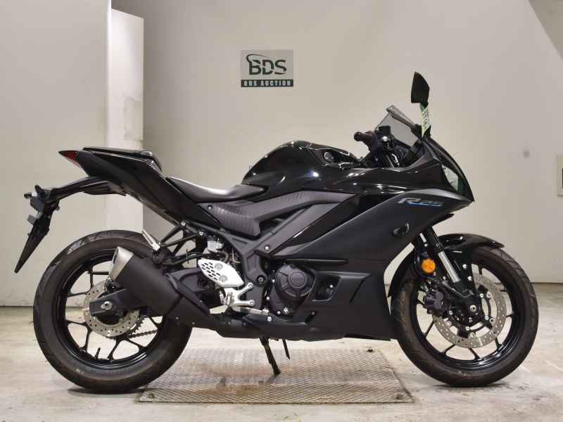 Yamaha YZF-R25 2022
