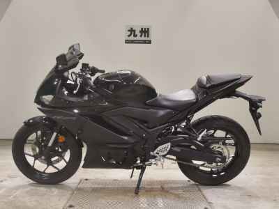 Yamaha YZF-R25 2022