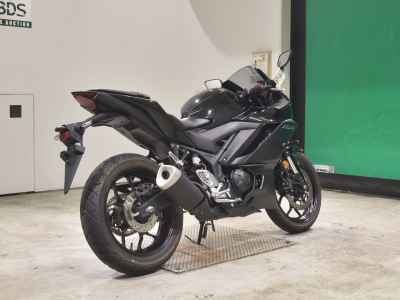 Yamaha YZF-R25 2022