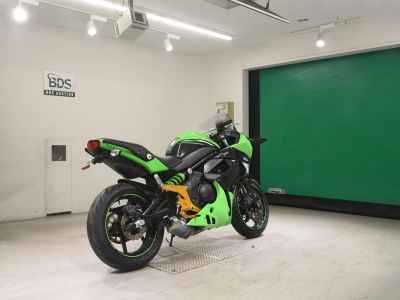 Kawasaki Ninja 400R 2012