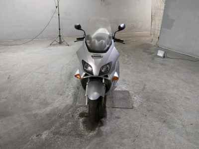Honda Forza 2000
