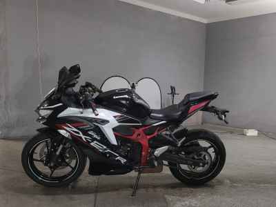 Kawasaki Ninja ZX-25R KRT 2021
