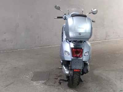 Vespa GTS Super TECH 300 2021