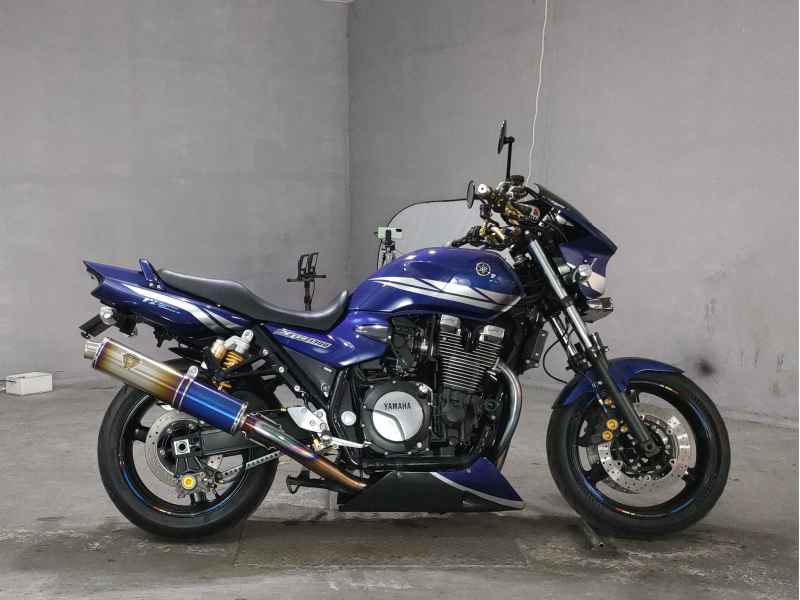 Yamaha XJR1300 2016