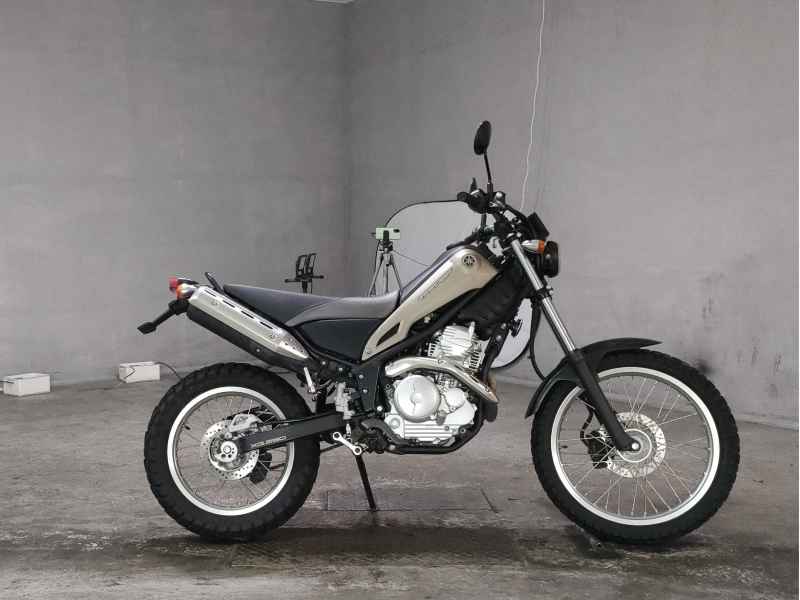 Yamaha TRICKER 2018