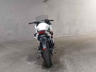 Kawasaki Ninja 400R 2012