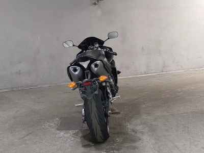 Yamaha YZF-R1 2011