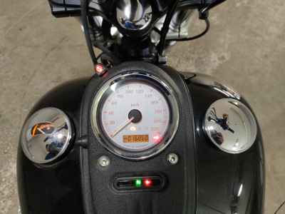 Harley-Davidson FXDB1580 2011