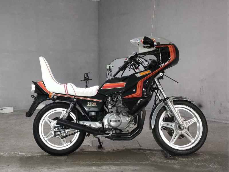 Honda CB250N 1981