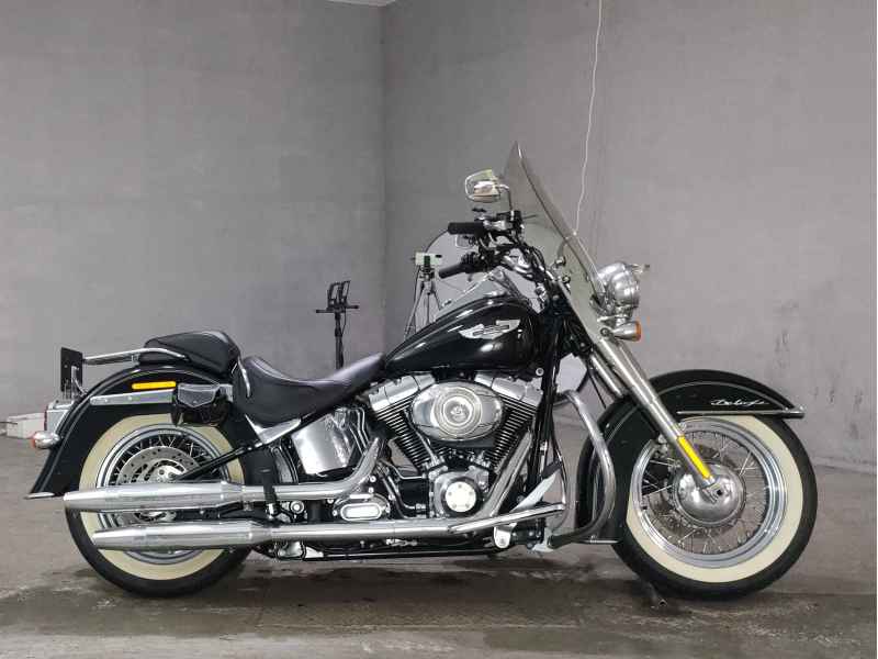 Harley-Davidson FLSTN1580 2010