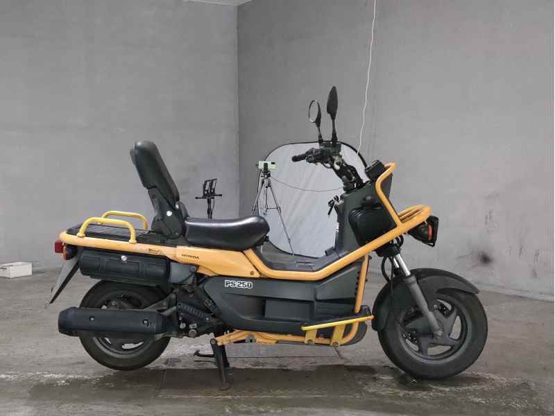 Honda PS250 Big Ruckus 2004