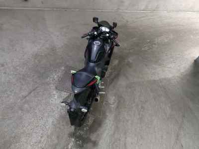 Yamaha YZF-R25 2015