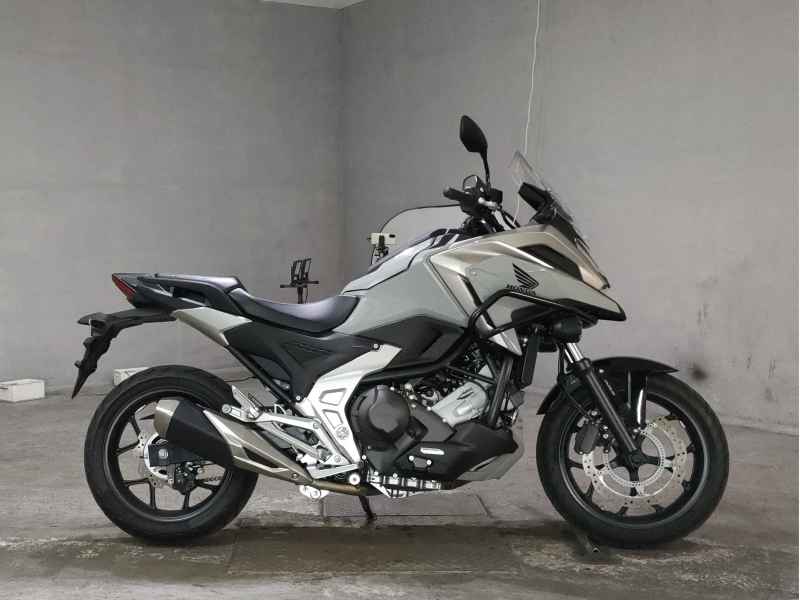 Honda NC750X 2023