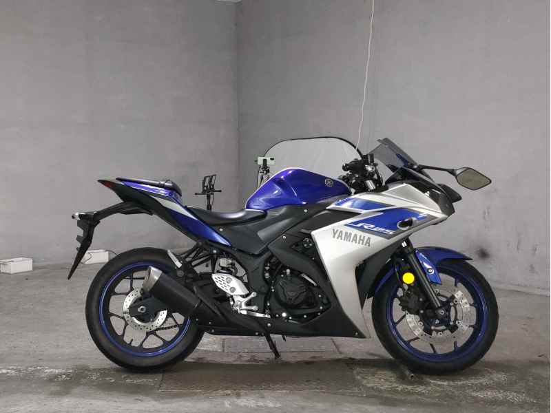 Yamaha YZF-R25 2015