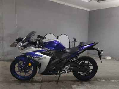Yamaha YZF-R25 2015