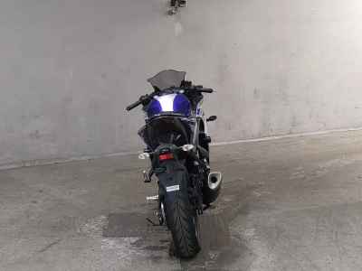 Yamaha YZF-R25 2015