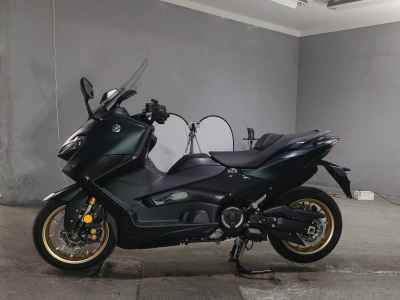 Yamaha TMAX 560 2022
