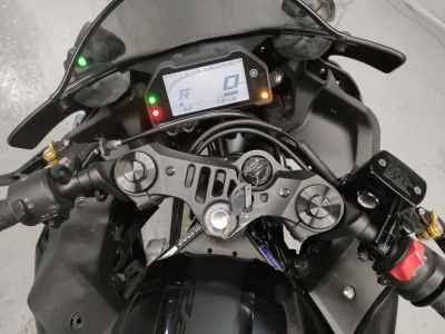 Yamaha YZF-R25 2021