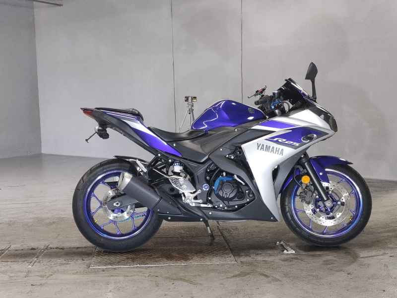 Yamaha YZF-R25 2015