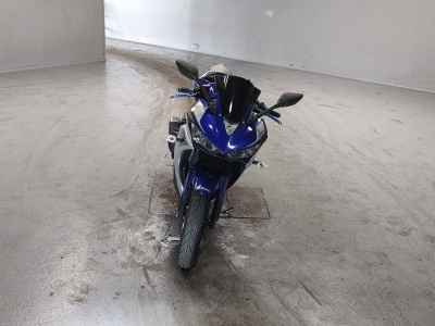 Yamaha YZF-R25 2015