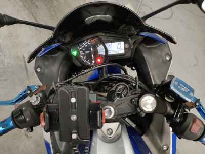 Yamaha YZF-R25 2015