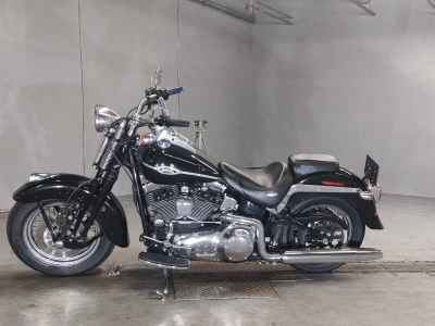 Harley-Davidson FLSTSC1450 2006
