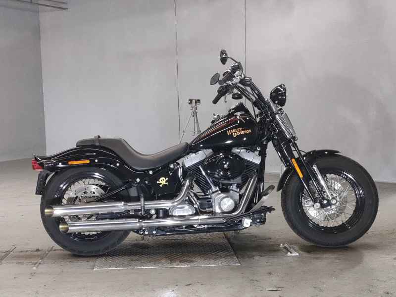 Harley-Davidson FLSTSB1580 2010
