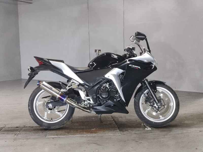 Honda CBR250R 2011