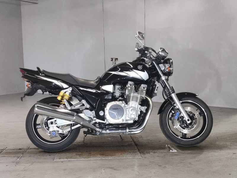 Yamaha XJR1300 2016