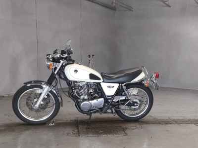 Yamaha SR400 2015