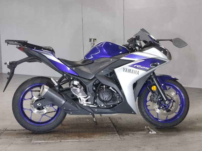 Yamaha YZF-R25 2015