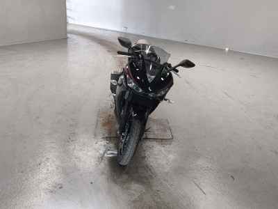 Yamaha YZF-R25 2018
