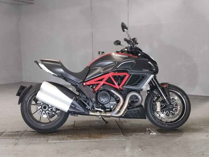 Ducati Diavel Carbon 2014