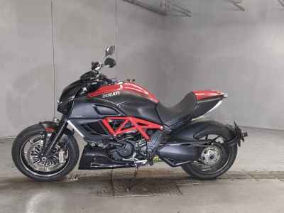 Ducati Diavel Carbon 2014