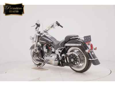 Harley-Davidson FLSTN1580 2007