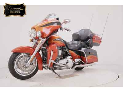 Harley-Davidson FLHTCUSE1800 CVO 2013