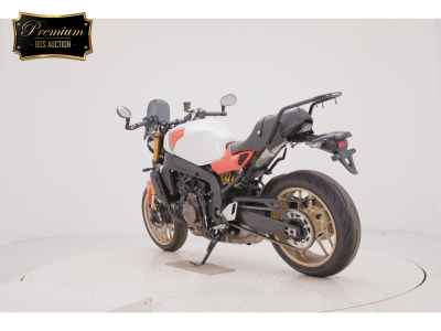 Yamaha XSR900 2025