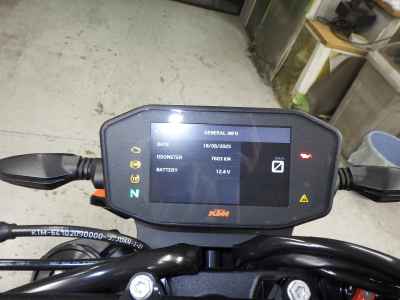 KTM 890 Duke R 2023